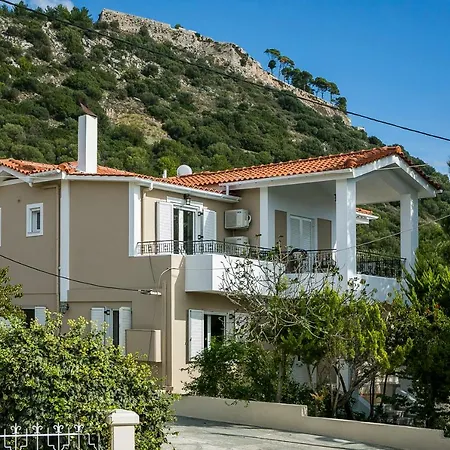 Julia's Luxury #3, Cephallonia Near Argostoli Apartament *